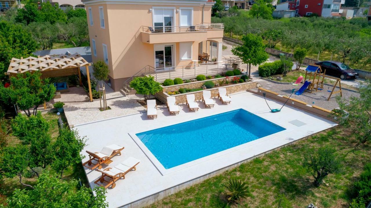 Luxury Villa Castrum Kastela Exterior photo